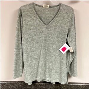 11/28  NWT Bobbie brooks soft brushed V neck shirt 2x